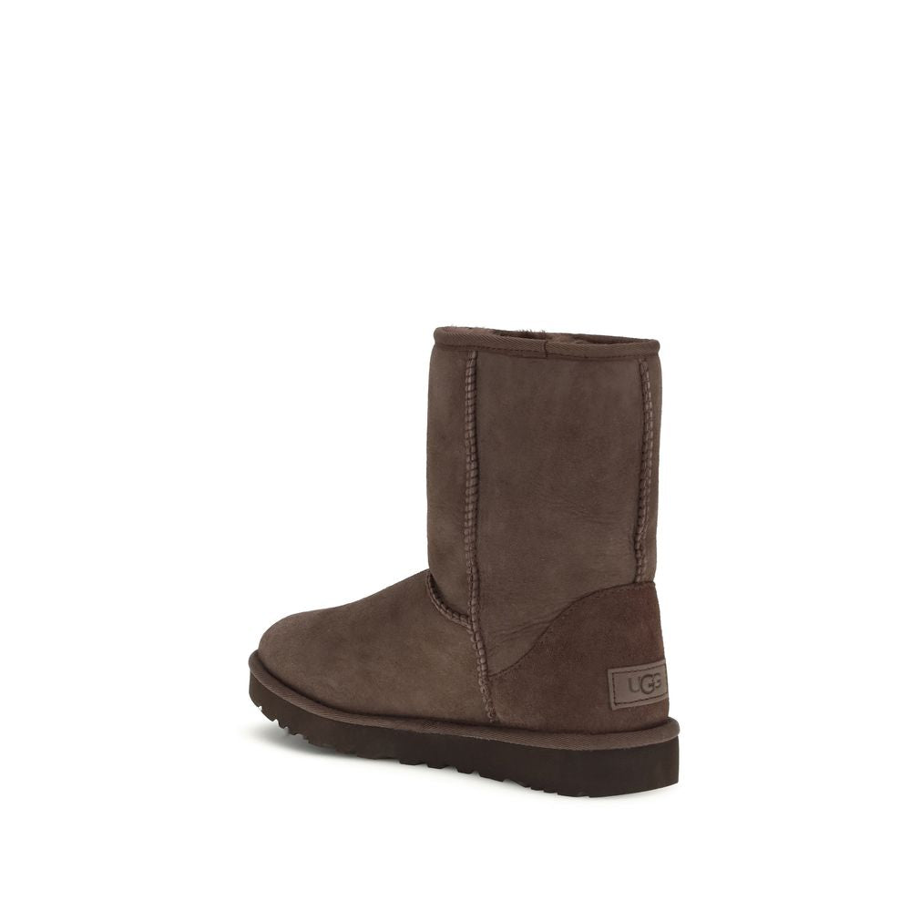 أحذية UGG جلد بني