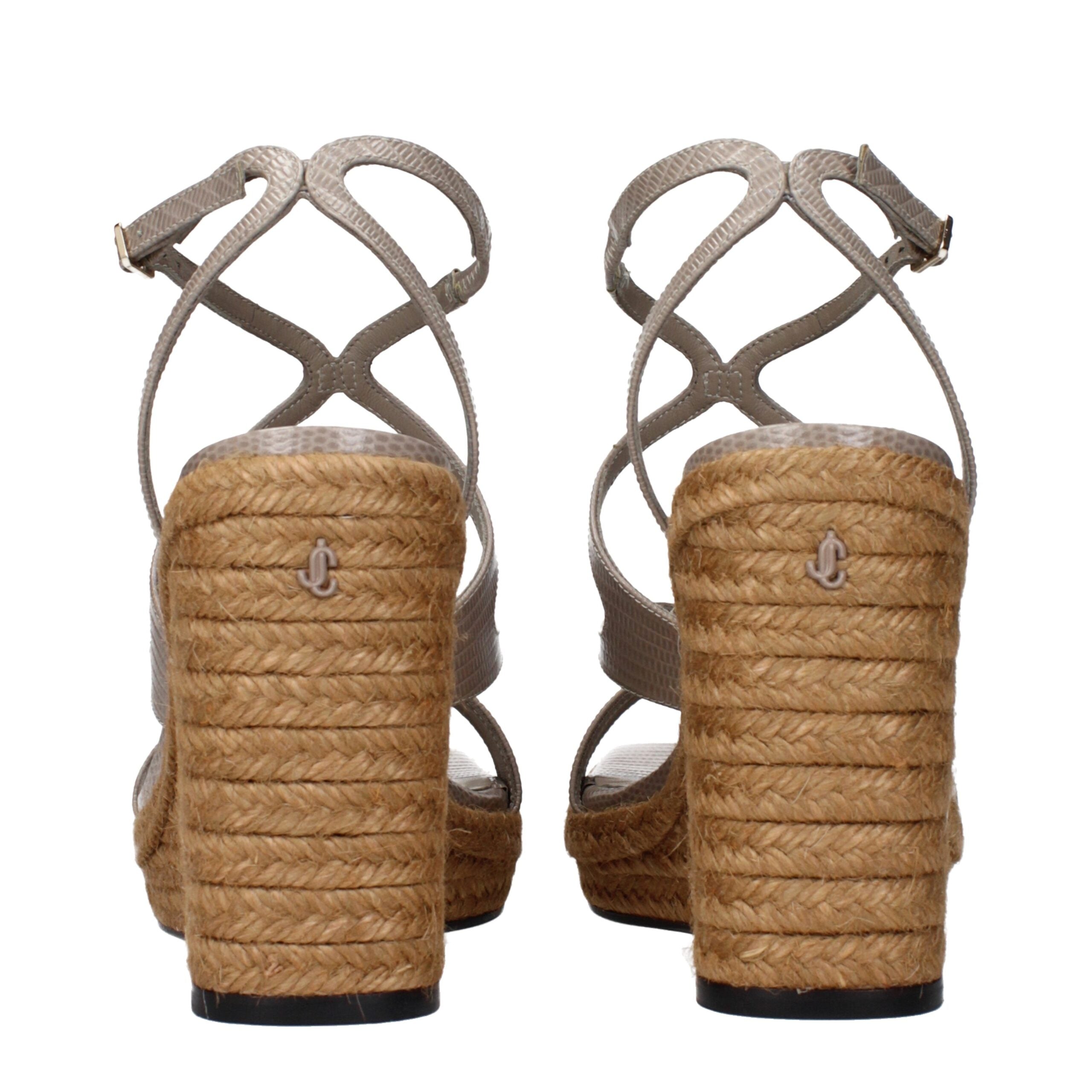 صندل جيمي تشو الجلدي الرمادي بكعب إسفيني