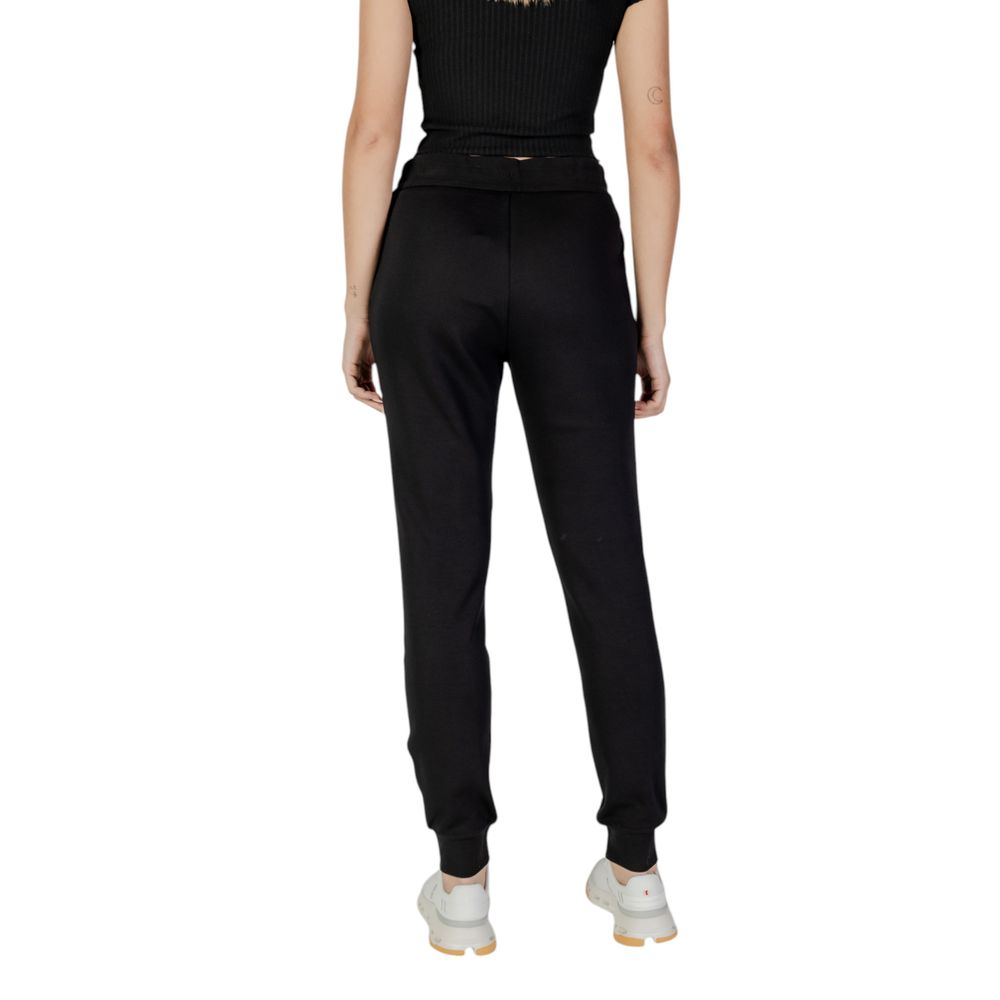 بنطال رياضي قطني أسود من أرماني إكستشينج (بنطال رياضي)