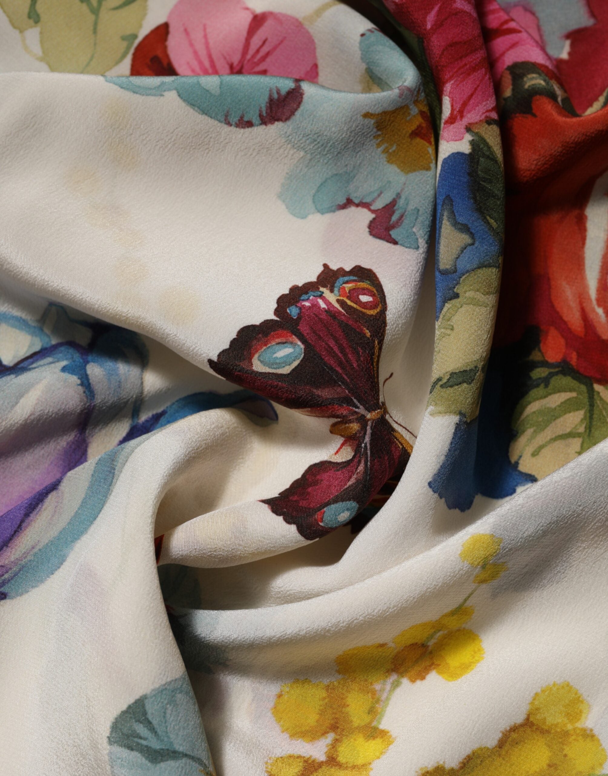 فستان دولتشي آند غابانا طويل من الحرير بطبعة زهور بيضاء