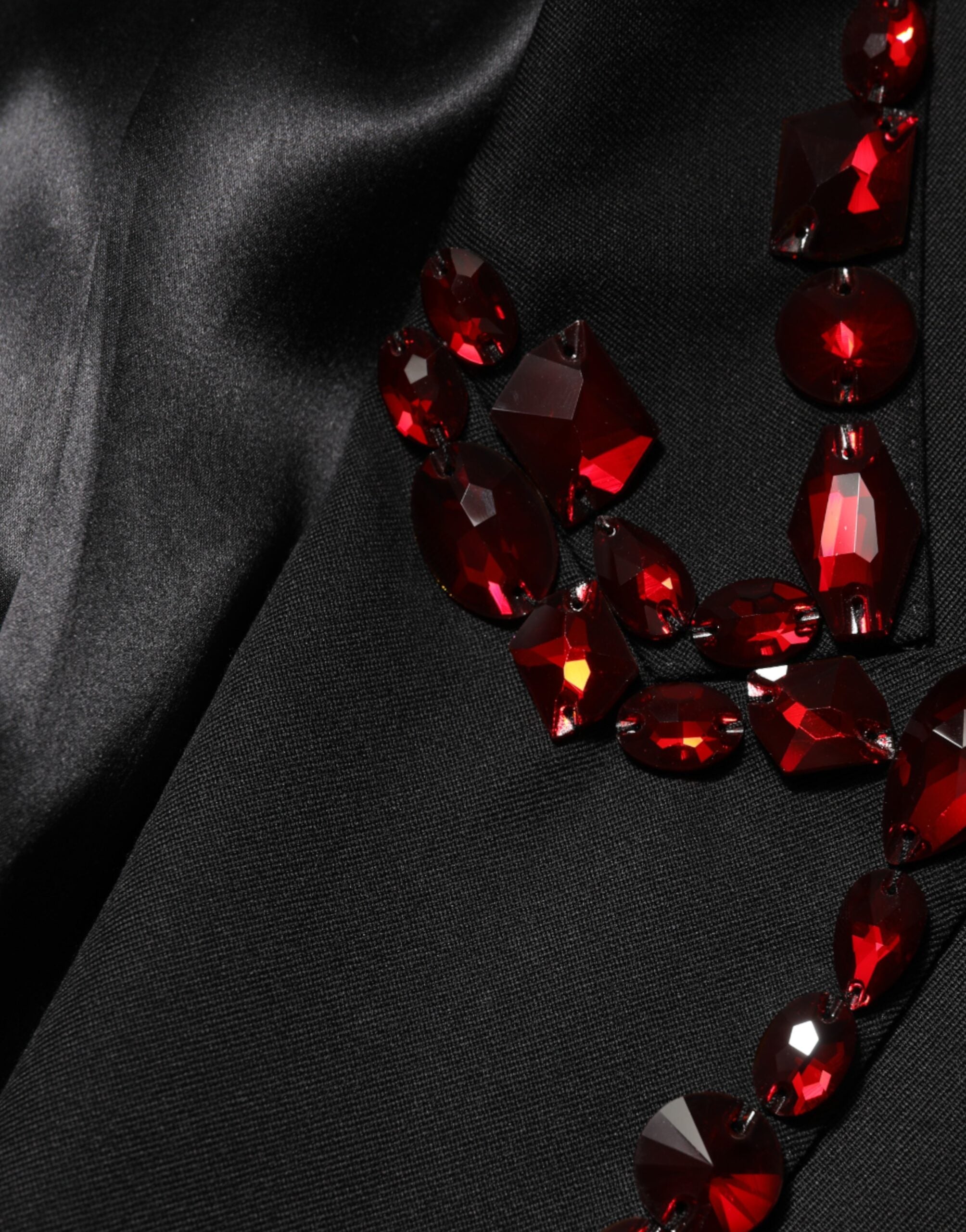 بليزر رجالي أسود من دولتشي آند غابانا SICILIA مزين بالكريستال