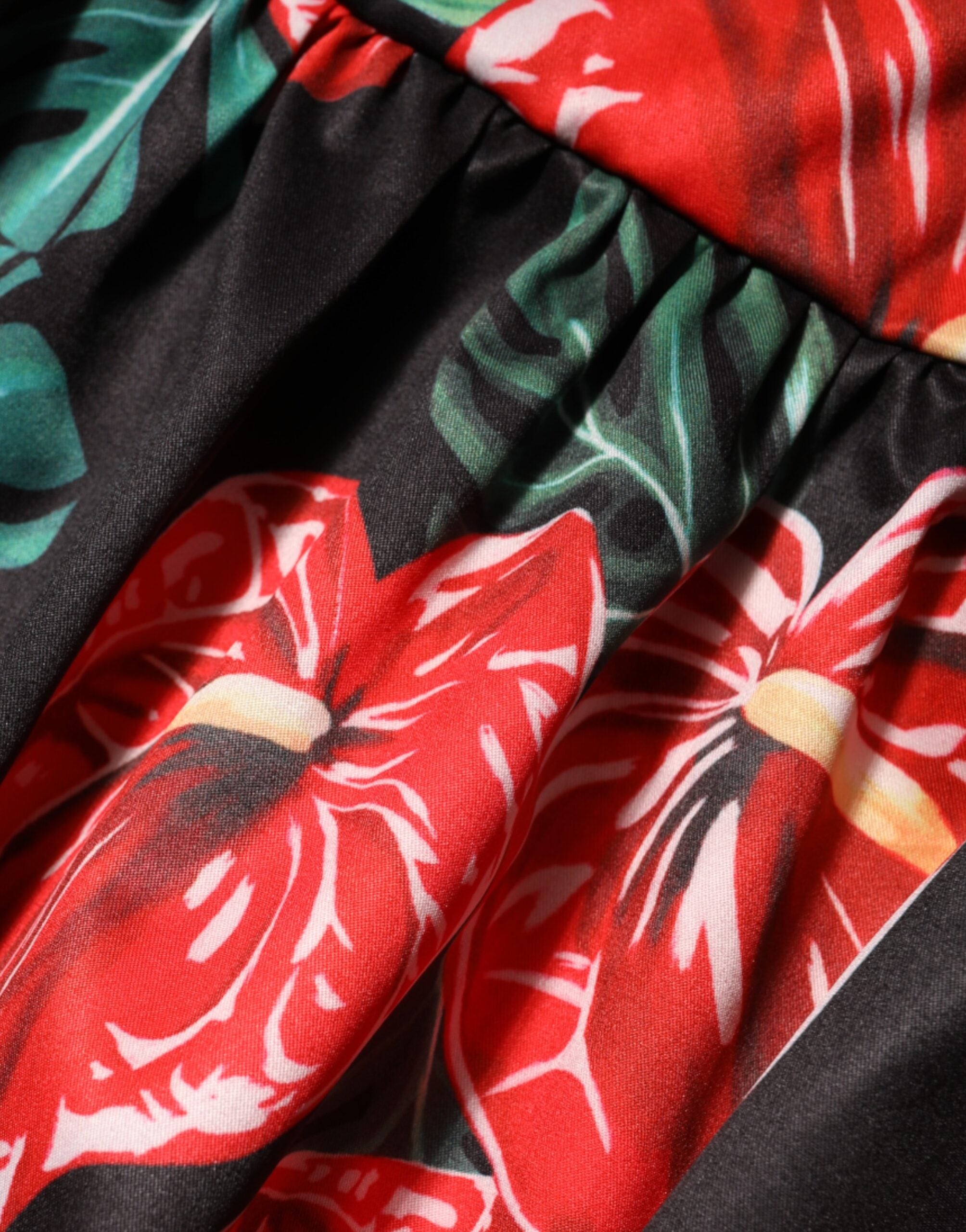 فستان دولتشي آند غابانا متوسط الطول من القطن والبوبلين متعدد الألوان