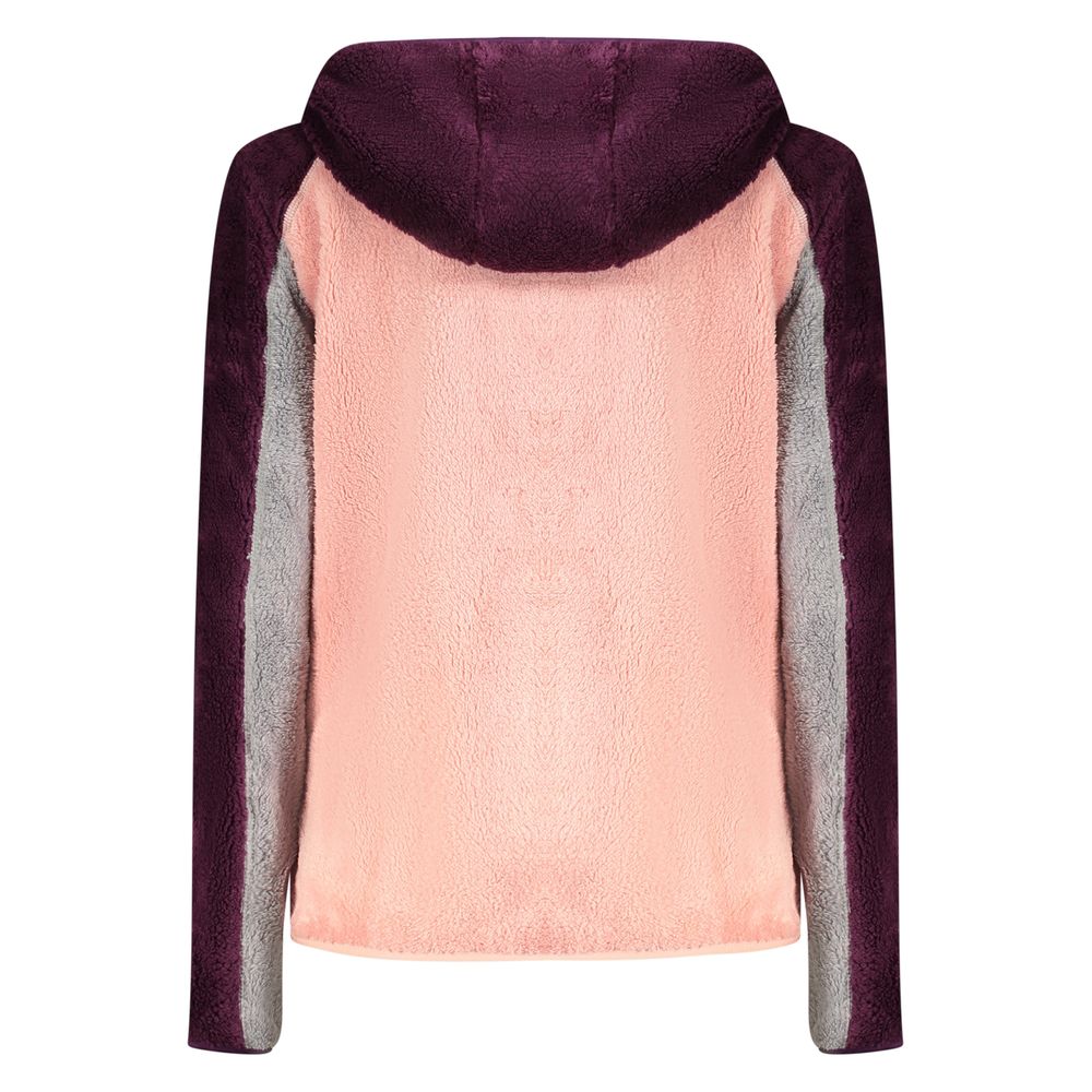 سويت شيرت نسائي من البوليستر من ماركة روزا، صنع في النرويج عام 1963