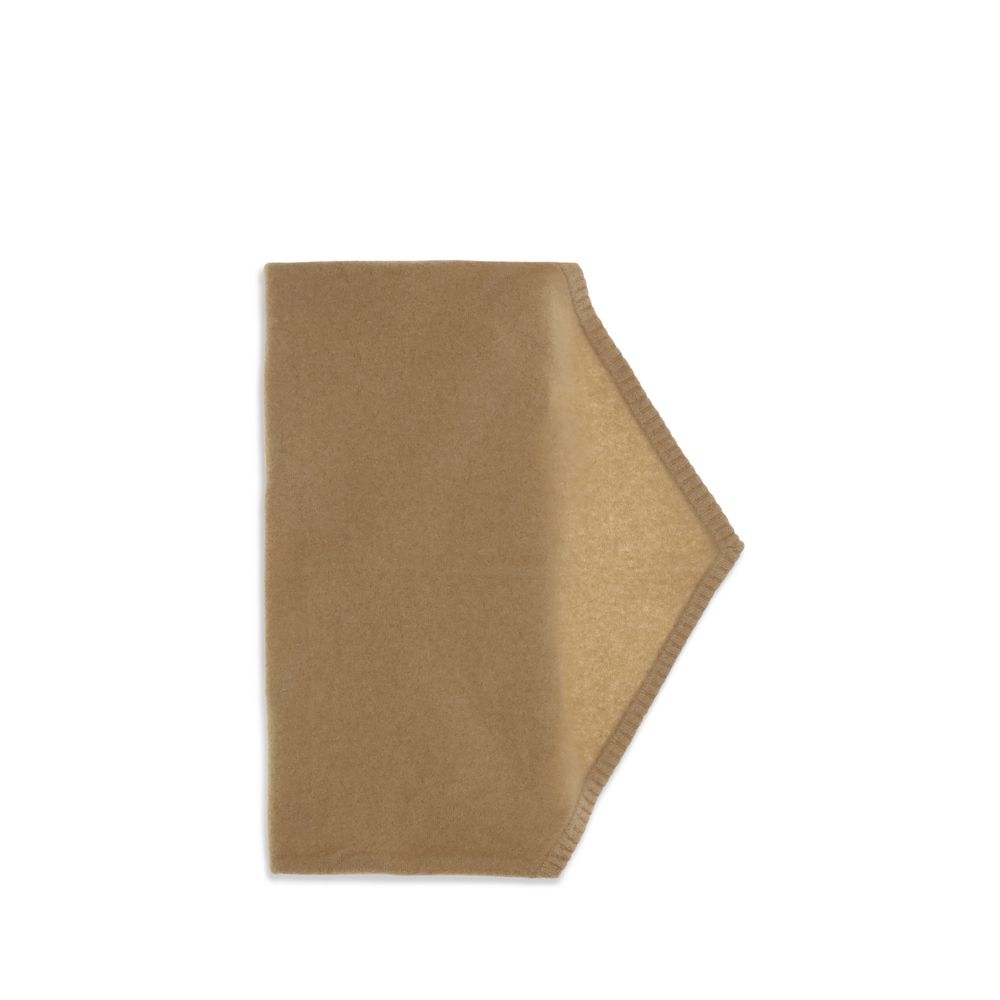 وشاح مادلين تومسون من الكشمير البيج