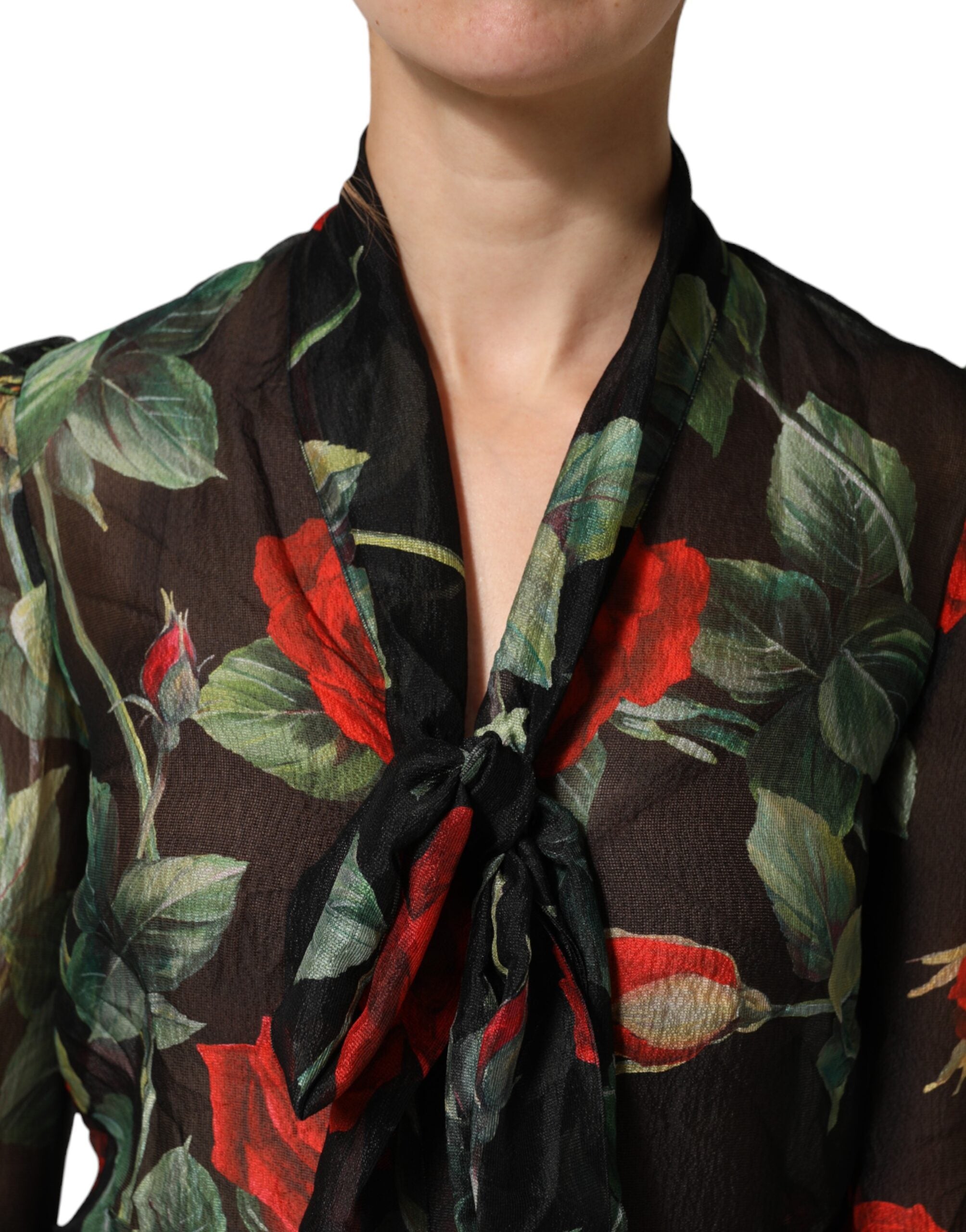 بلوزة دولتشي آند غابانا الحريرية السوداء المزينة بالزهور بأكمام طويلة