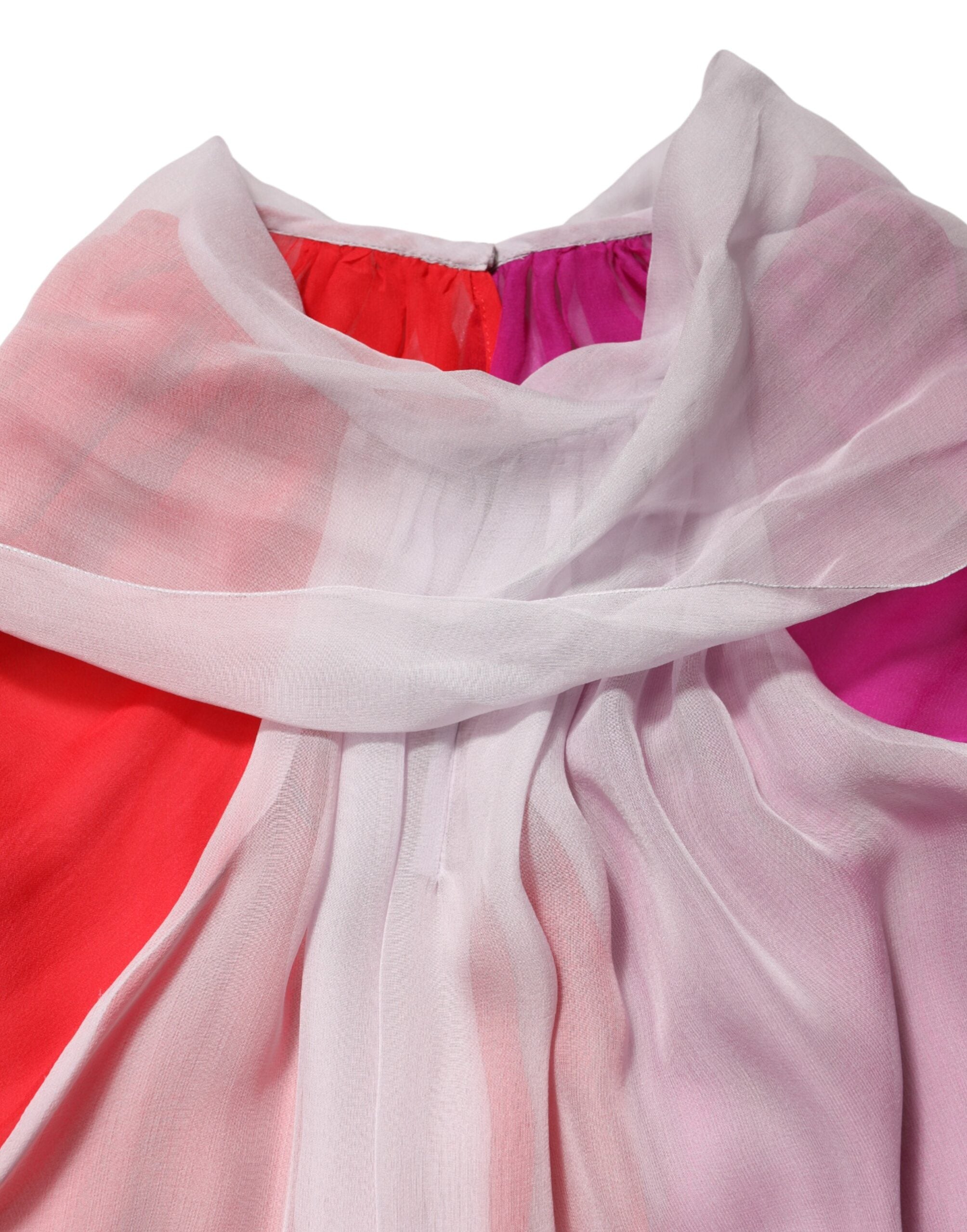 بلوزة دولتشي آند غابانا الحريرية متعددة الألوان بأكمام قصيرة