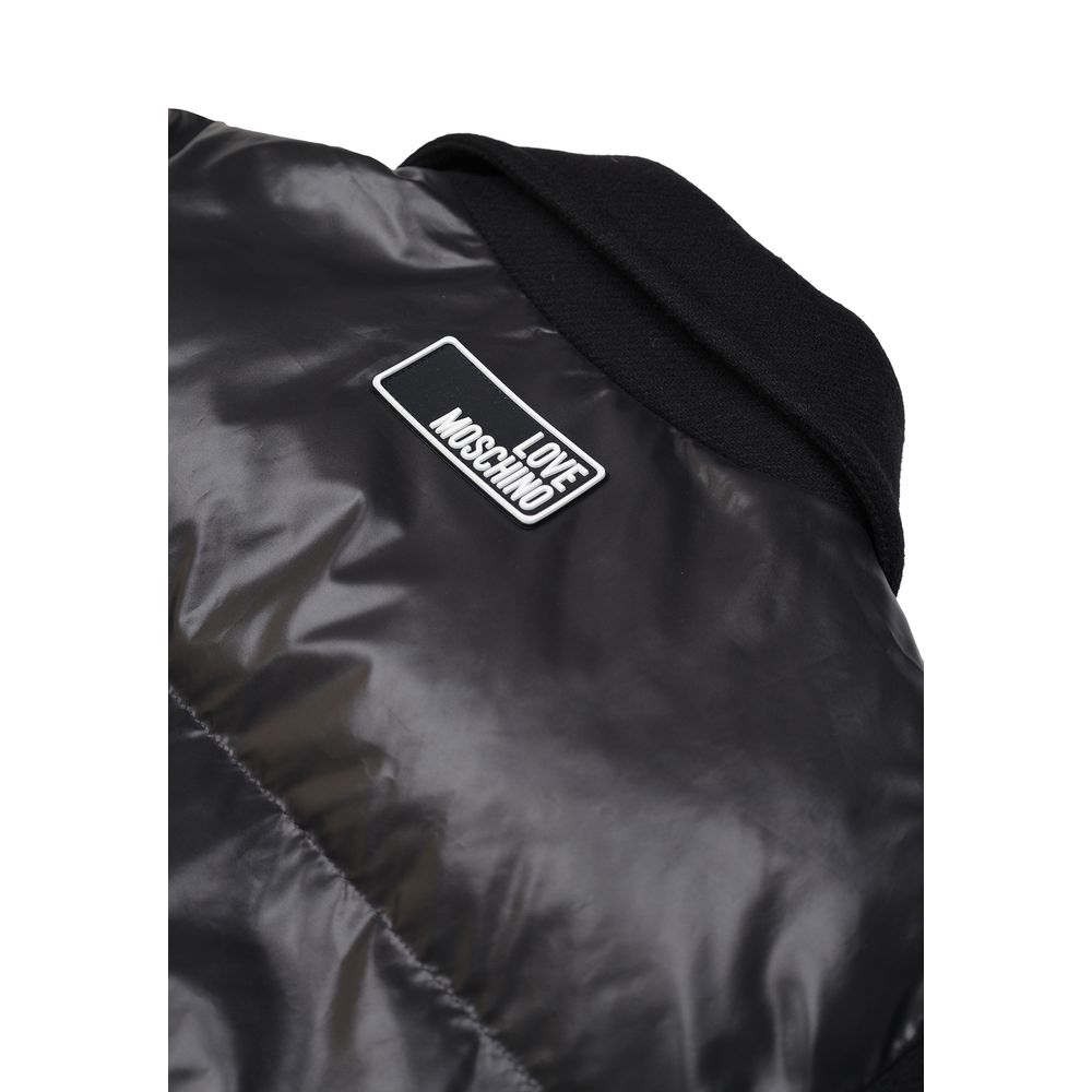 ملابس بوليستر سوداء من Love Moschino