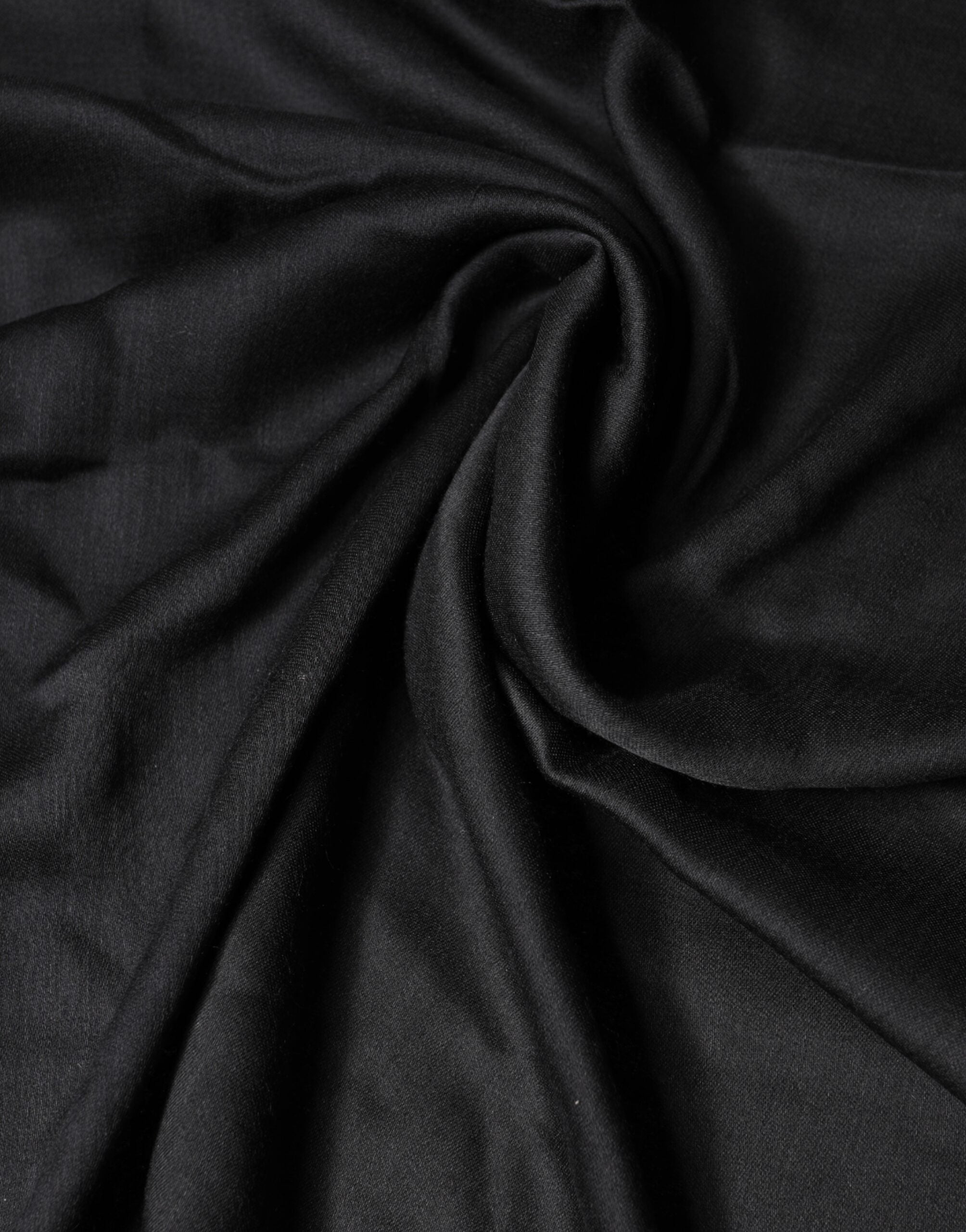 Dolce & Gabbana Black Lace Stole Neck Wrap Shawl Scarf - Luxe Marca