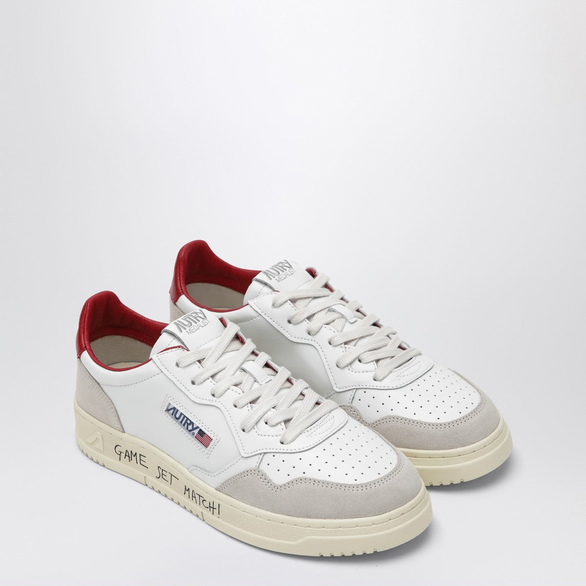 AUTRY Medalist Low sneakers in white/red leather and suede