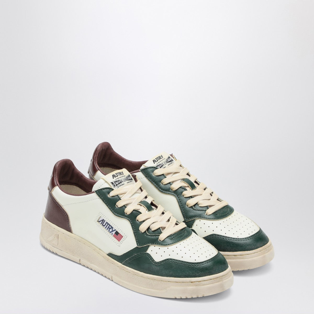 Autry AUTRY White/green/rum Medalist Low Super Vintage sneakers