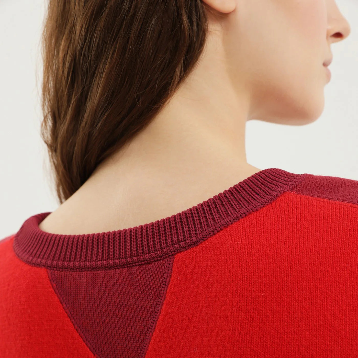 1989 STUDIO Color block crew neck sweater