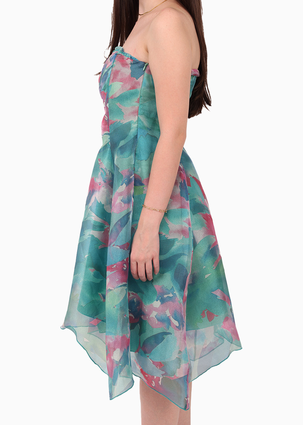 Close-up of vibrant print on Siste’s multicolor strapless dress