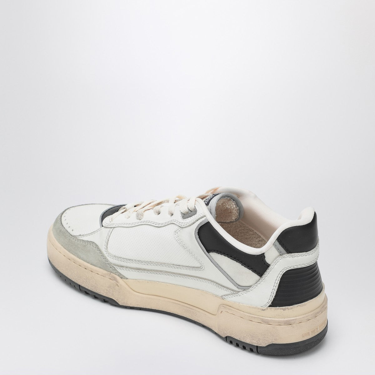 Golden Goose Golden Goose Sneaker Forty2 white/black/beige