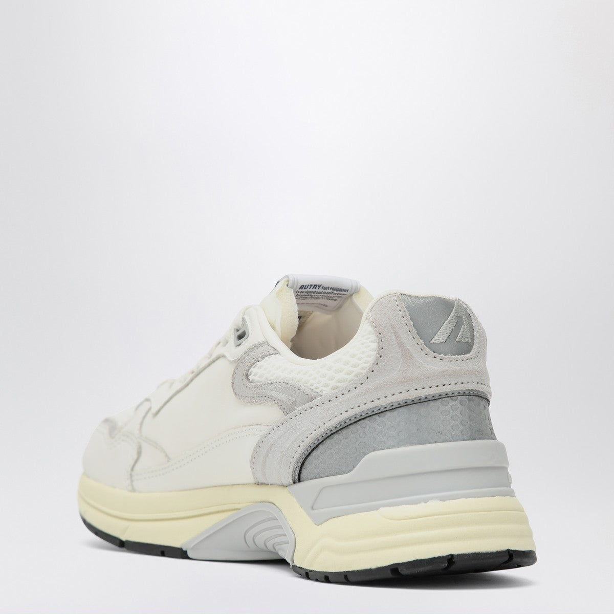 Autry AUTRY Sneakers Hyperway in mesh and white and grey suede