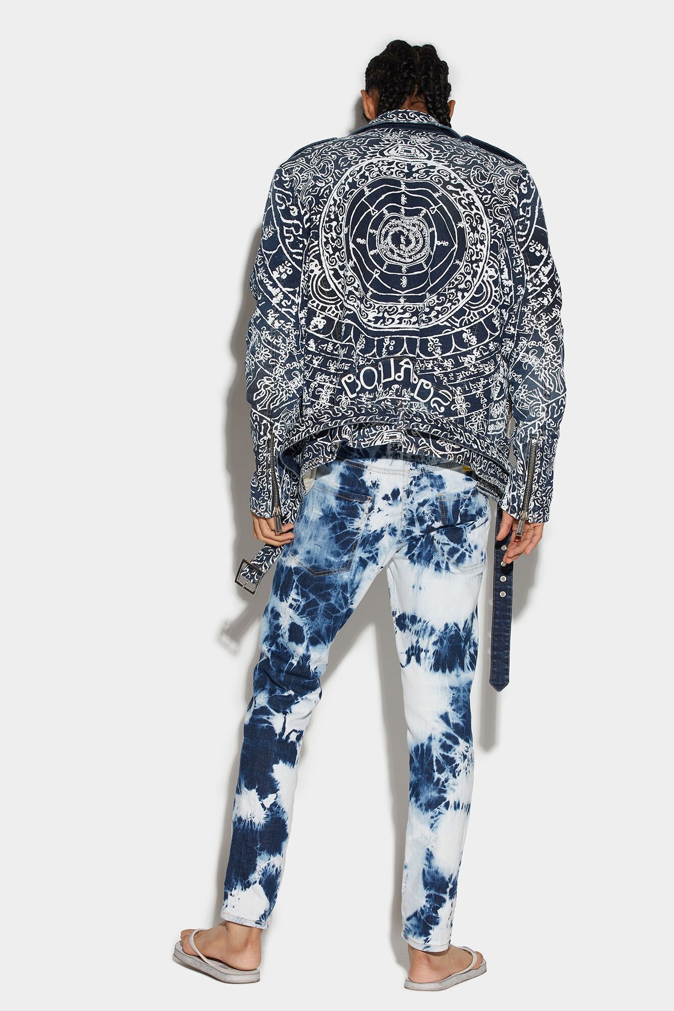 جينز أزرق من نسيج الألياف Dsquared²
