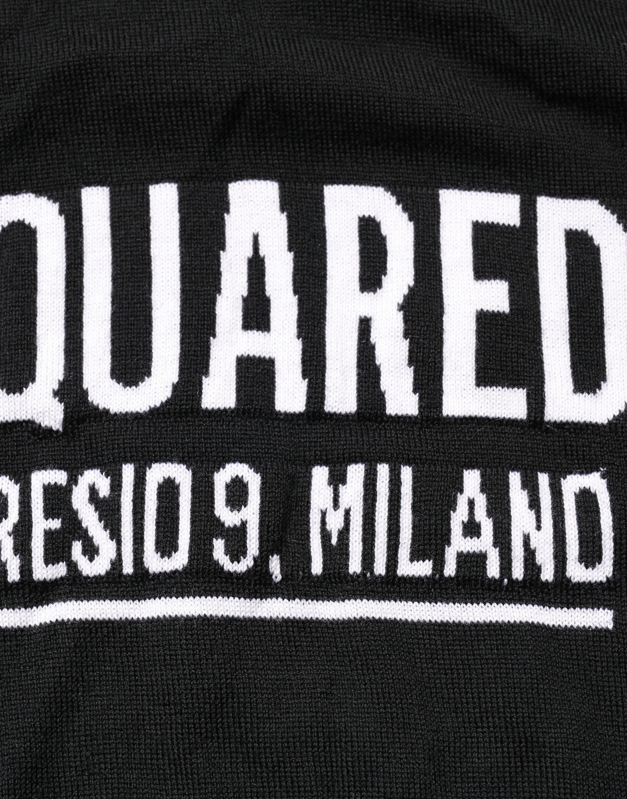 كنزة رجالي محبوكة برقبة دائرية وشعار Dsquared² باللون الأسود