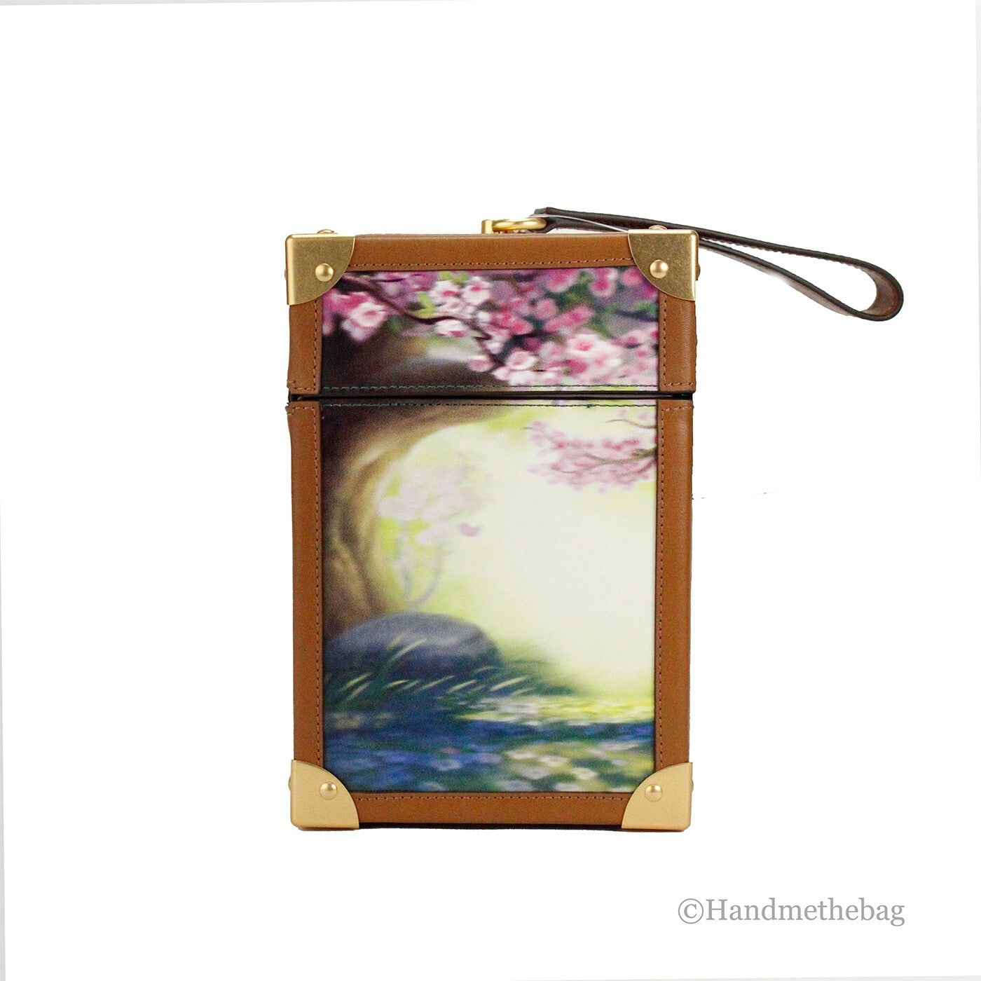 حقيبة يد كلاتش من كيت سبيد بالتعاون مع ديزني بطبعة بامبي ثلاثية الأبعاد من البولي فينيل كلوريد بمقبض علوي