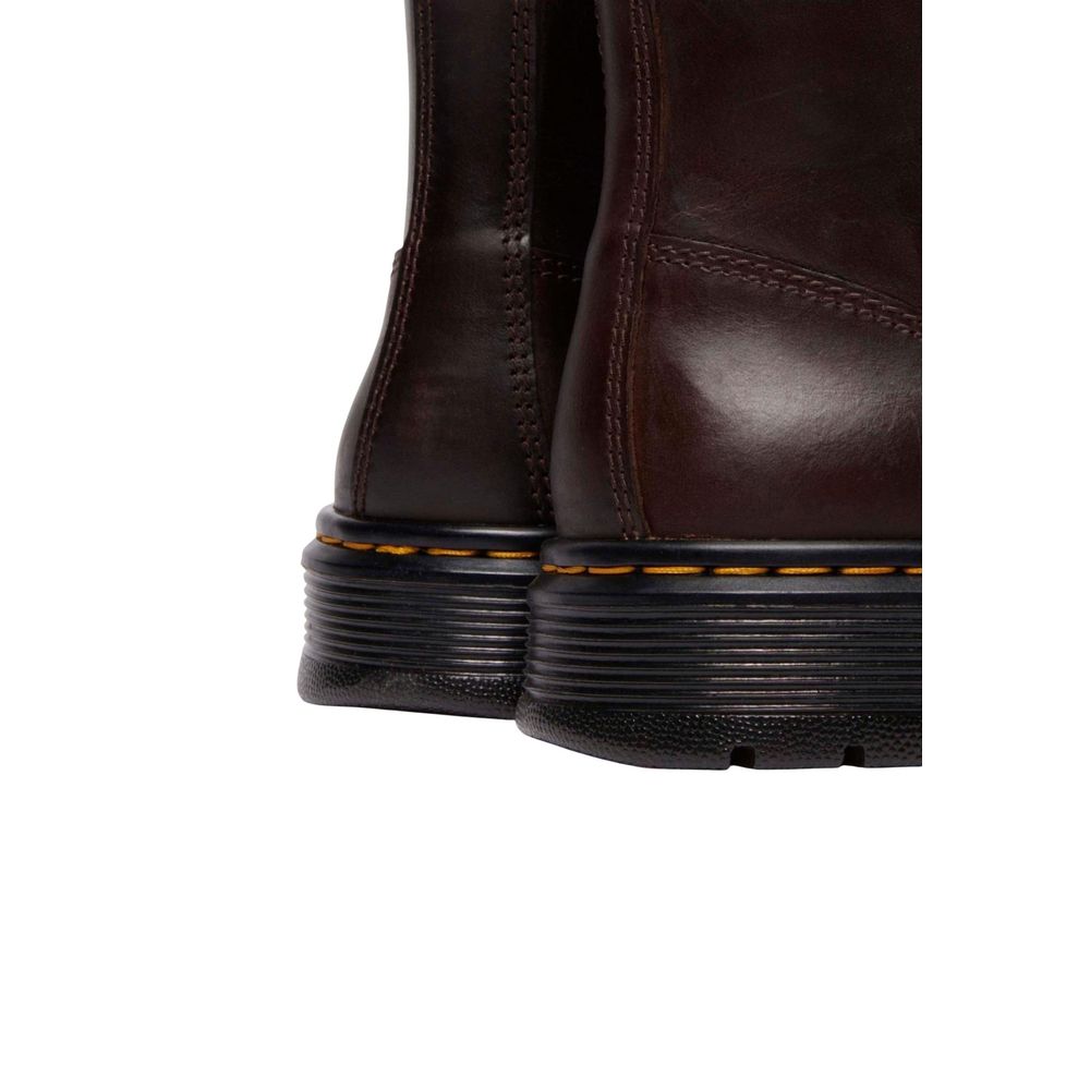 حذاء رياضي من الجلد البني من Dr. Martens
