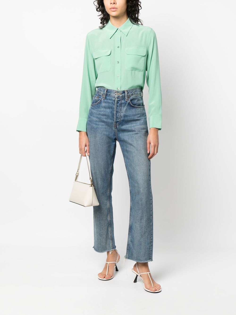 قمصان معدات خضراء