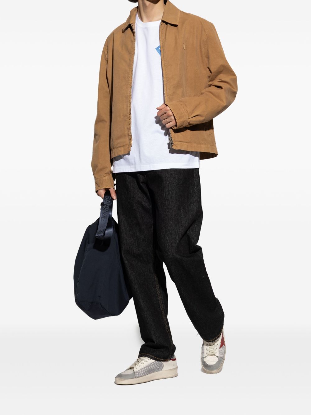 تيشيرتات وبولو بيضاء من تصميم بول سميث