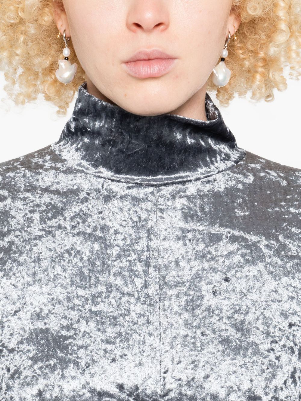 فورت فورت فورت فورت كنزة رمادية