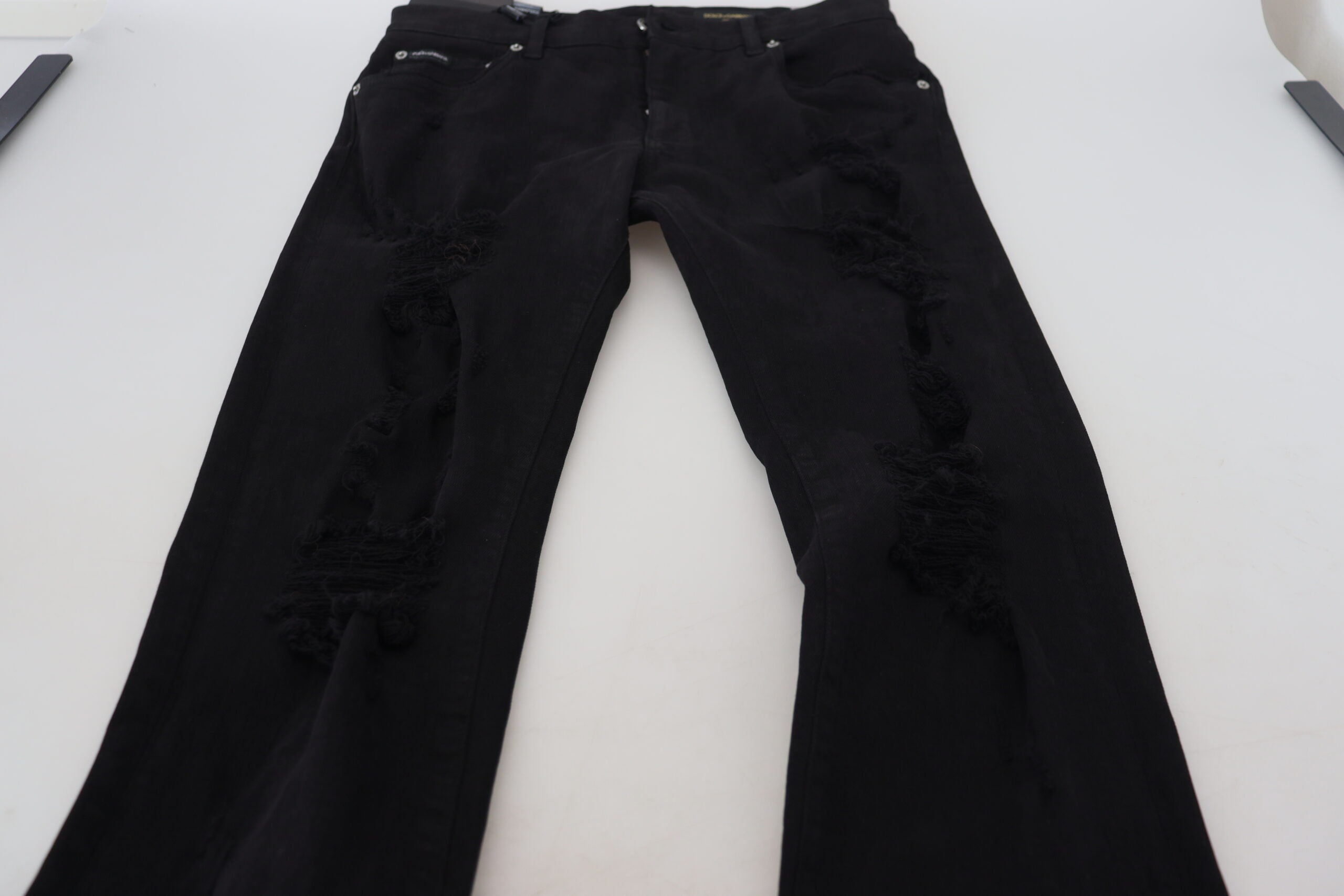 بنطلون جينز قطني ممزق من دولتشي آند غابانا باللون الأسود بقصّة "Slim Fit"