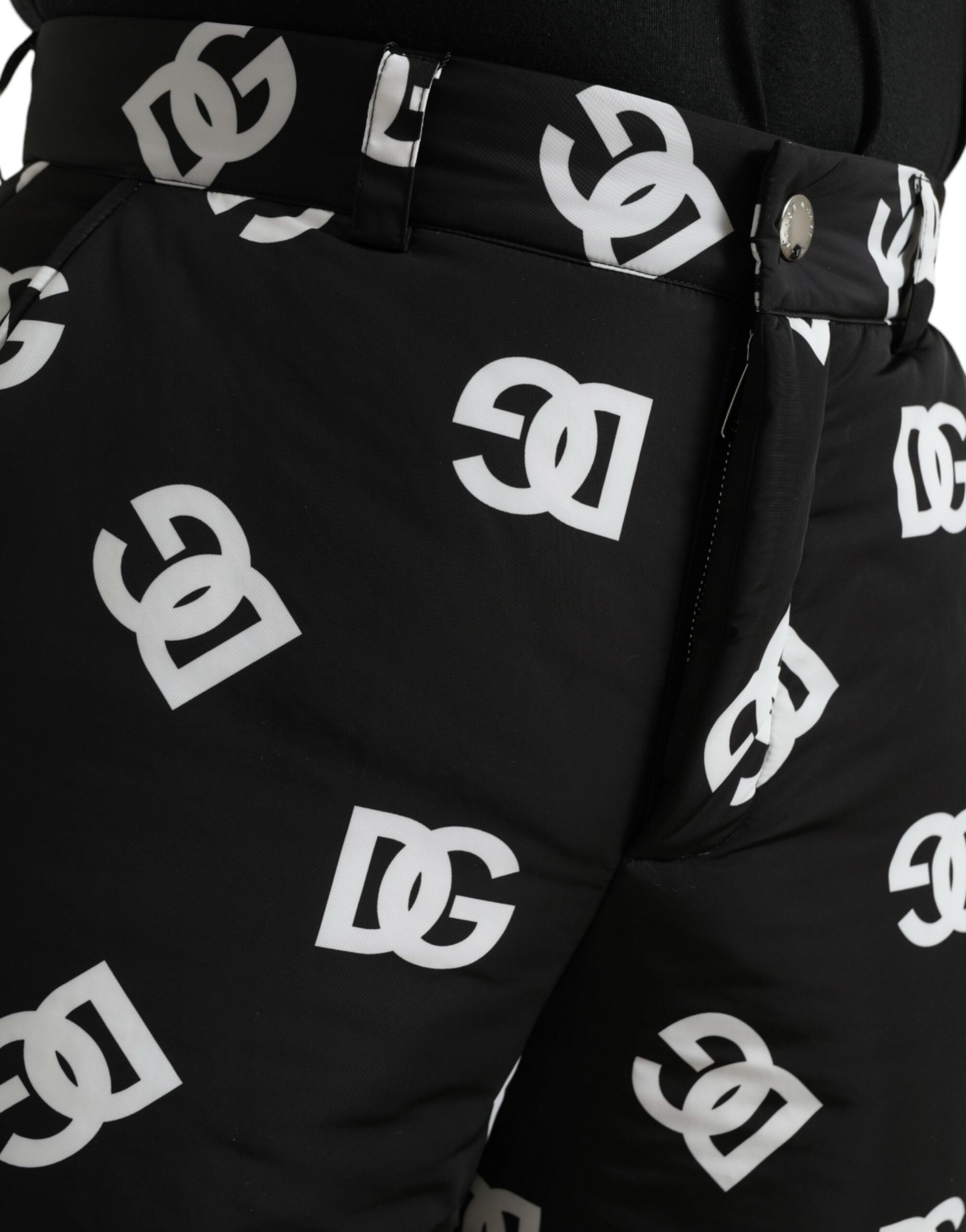 بنطال واسع الساق بطبعة شعار DG من Dolce &amp; Gabbana باللون الأسود