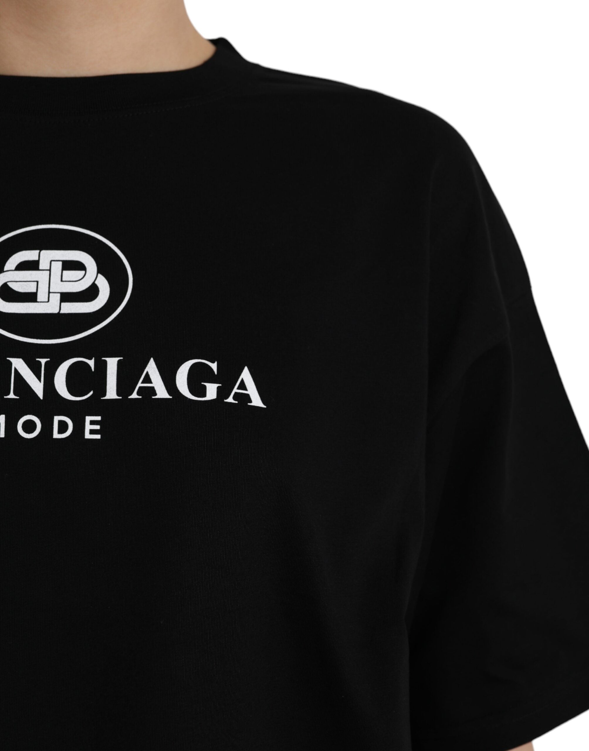 تي شيرت Balenciaga أسود من القطن بشعار الرقبة الدائرية والأكمام القصيرة