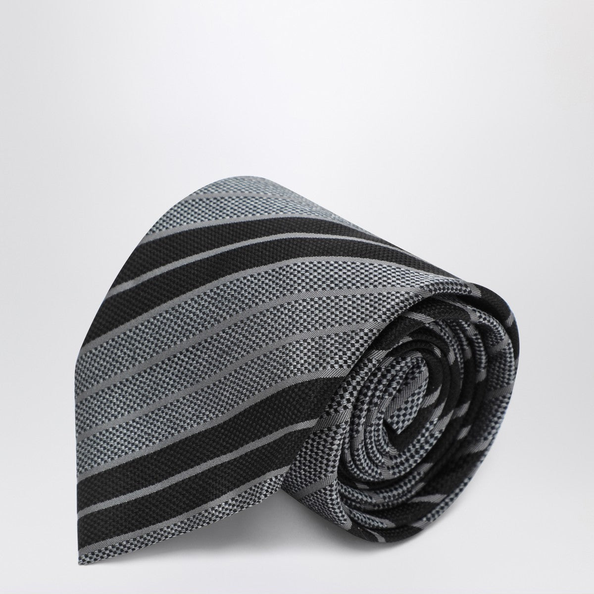 Saint Laurent Saint Laurent Silk tie with black/gray stripes