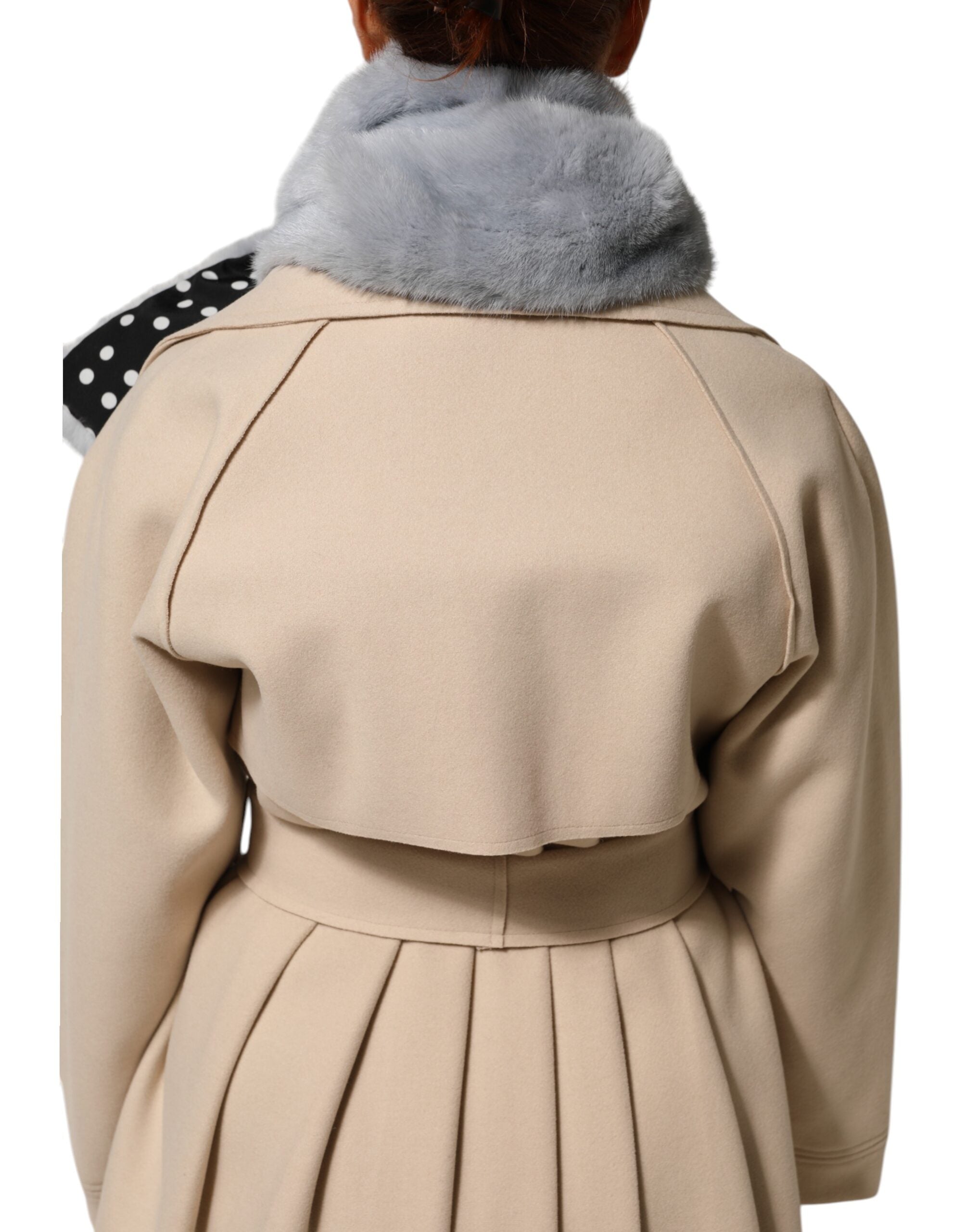 وشاح دافئ للرقبة من فرو المنك باللون الأزرق الفاتح من دولتشي آند غابانا