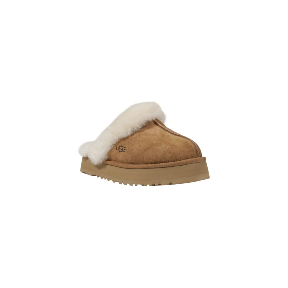 شبشب UGG من الجلد المدبوغ باللون البيج