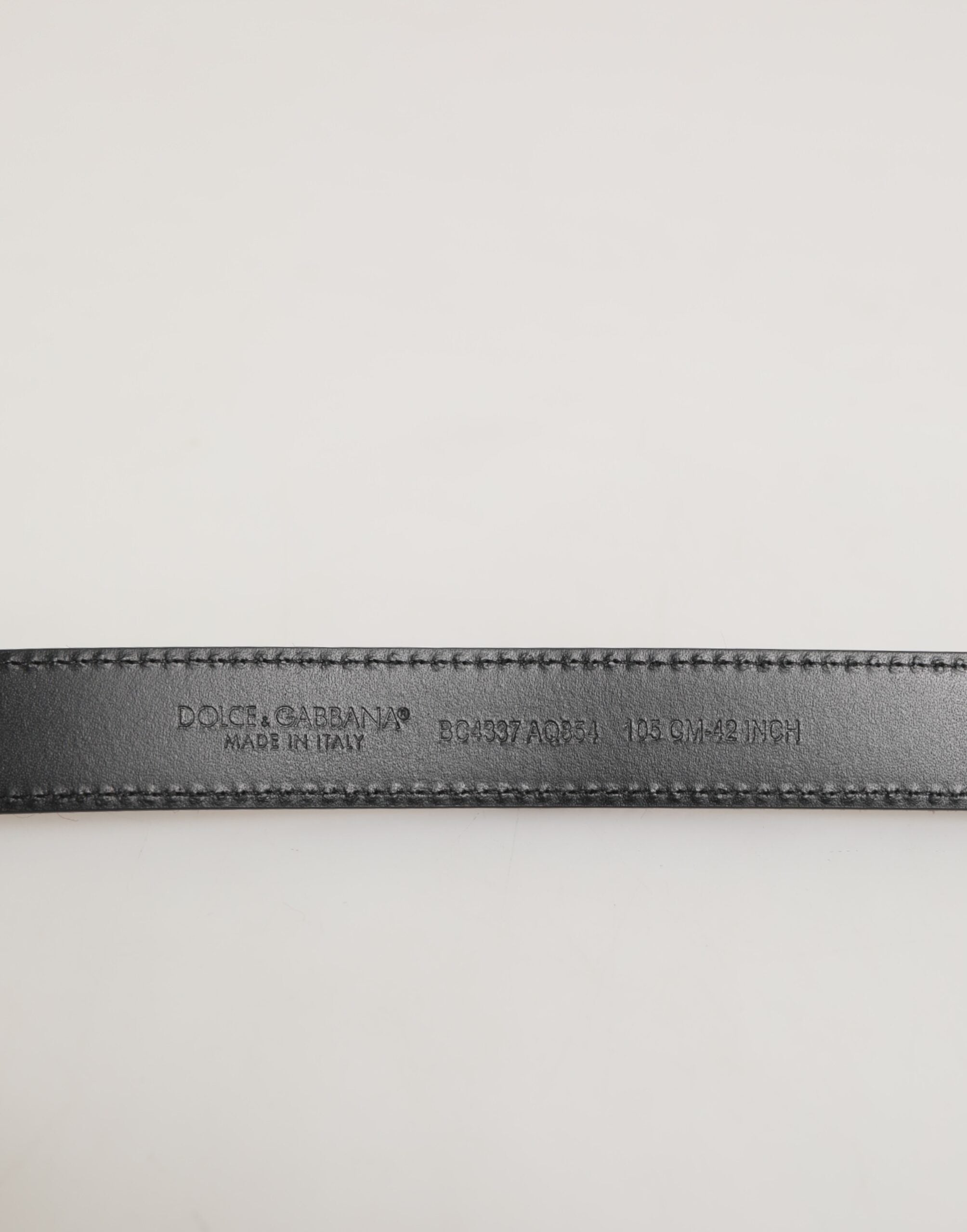 حزام دولتشي آند غابانا للرجال من جلد الحصان الأحمر والأسود بإبزيم معدني