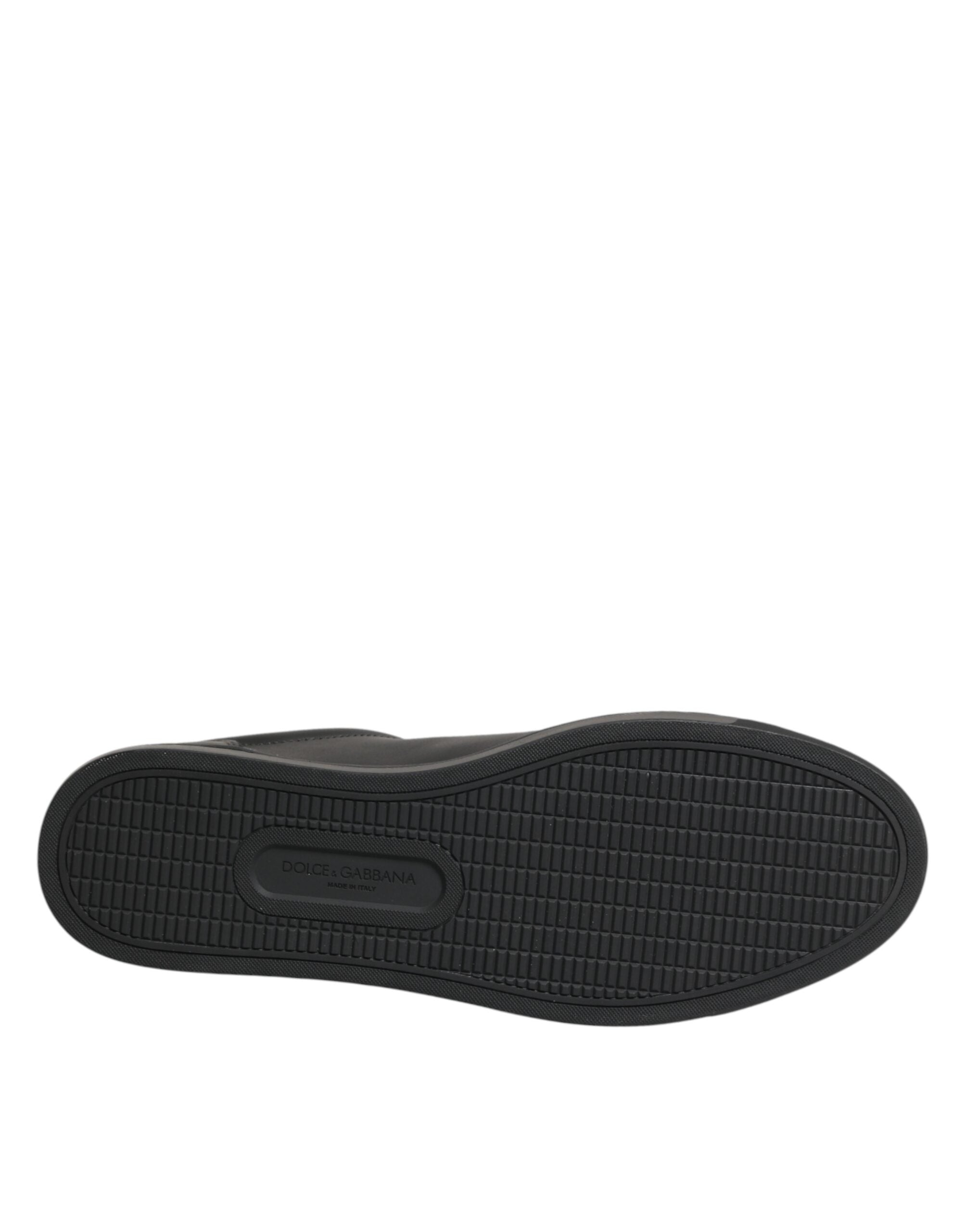 حذاء سنيكرز دولتشي آند غابانا أسود من الجلد مزين بقلب