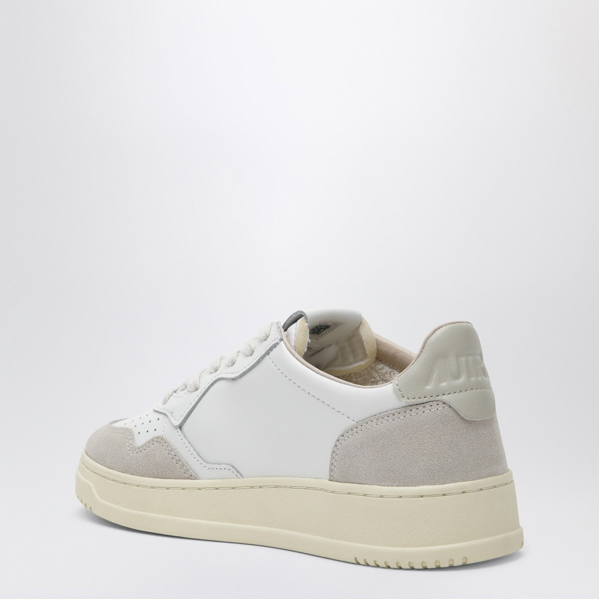 AUTRY Medalist Low sneakers in white/beige leather and suede