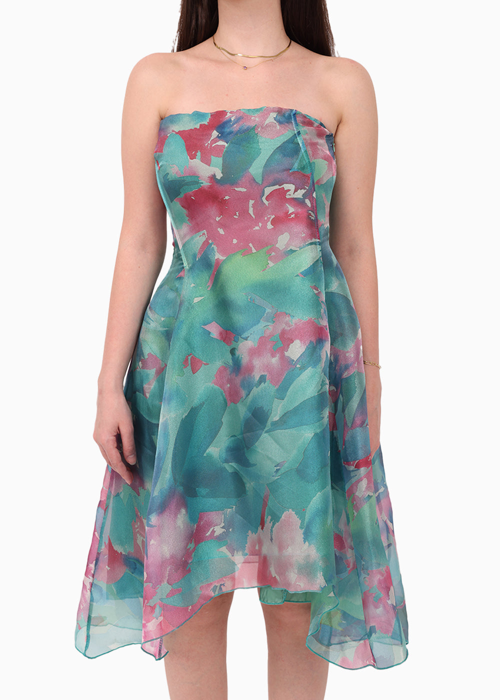 Model wearing Siste’s strapless floral-inspired midi dress with heels