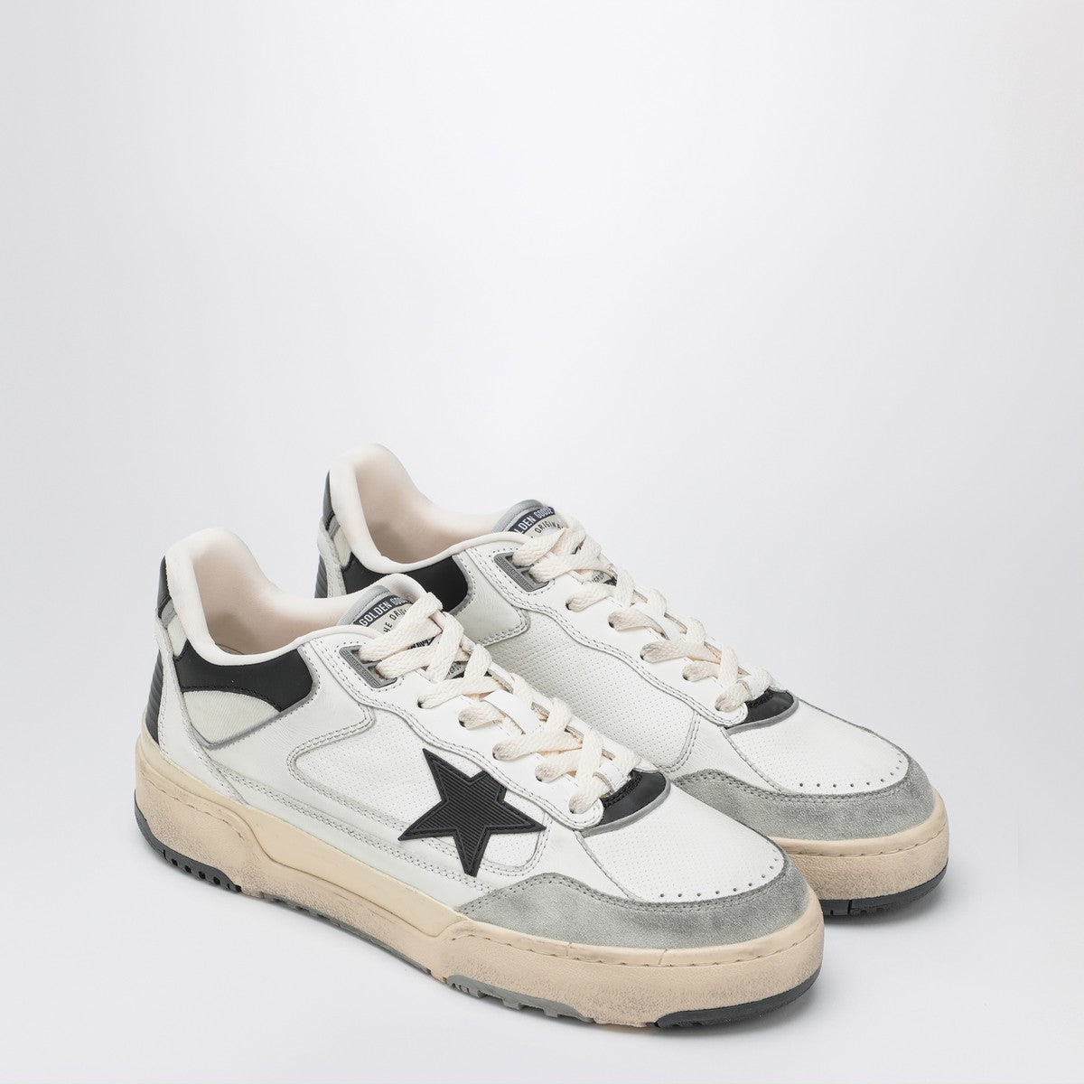 Golden Goose Golden Goose Sneaker Forty2 white/black/beige
