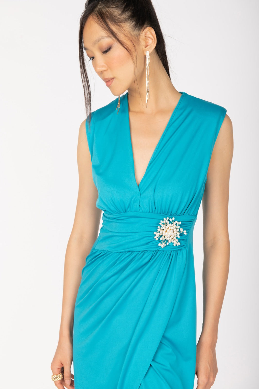 Siste’s turquoise embellished midi dress – front view