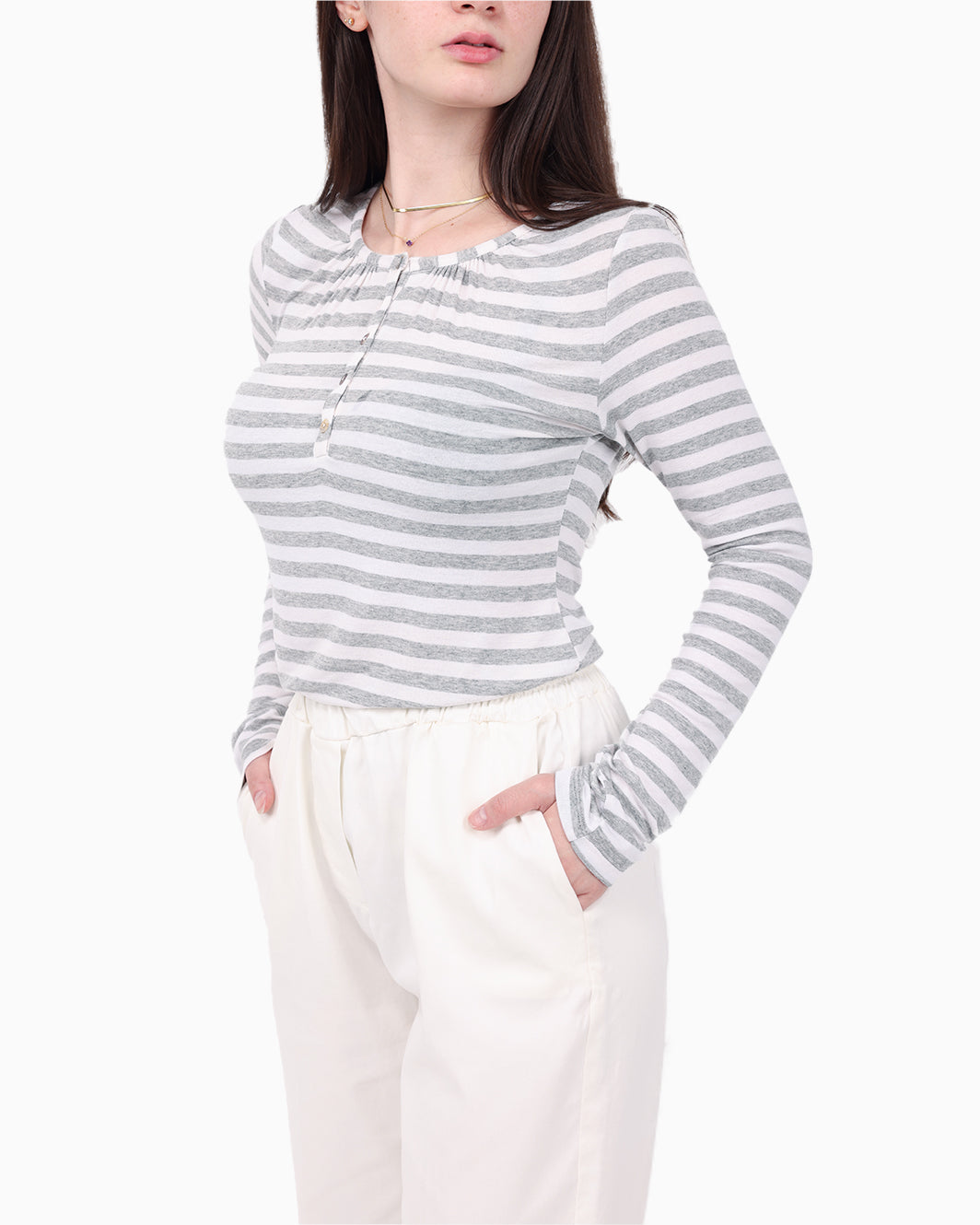 Side view of Siste’s White Trouser Pants – clean tailored lines